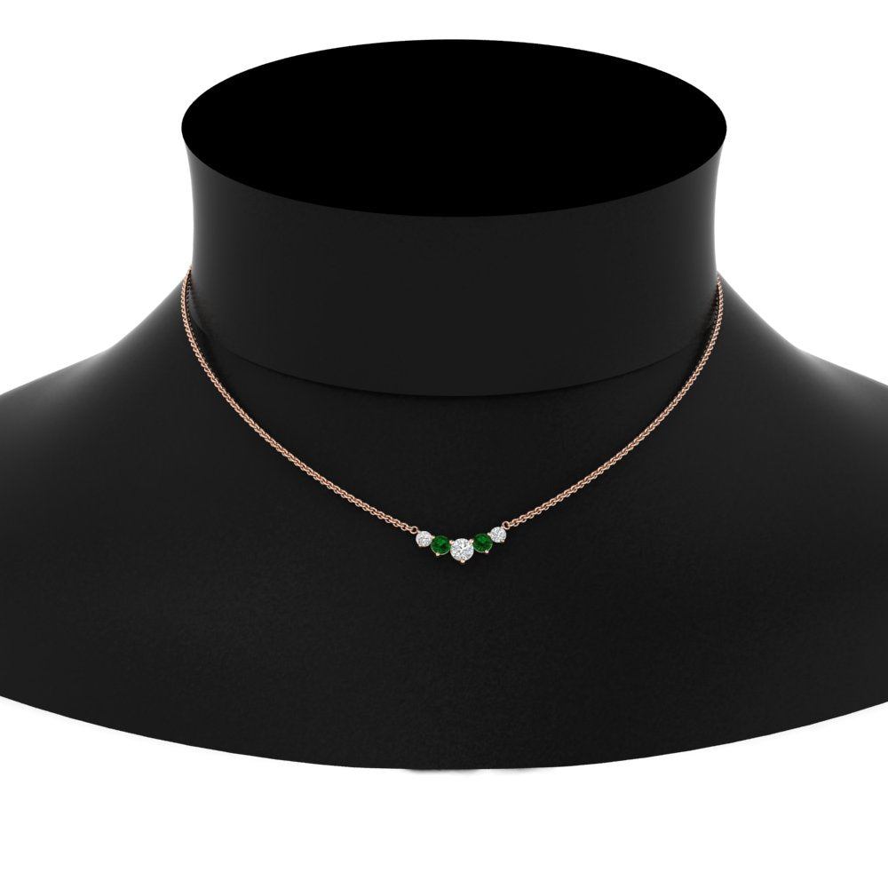 0.75 Carat Graduating Round Diamond Pendant