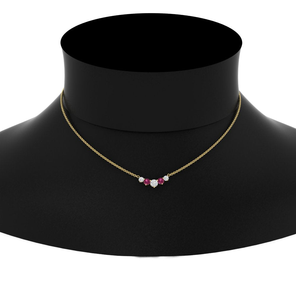 0.75 Carat Graduating Round Diamond Pendant