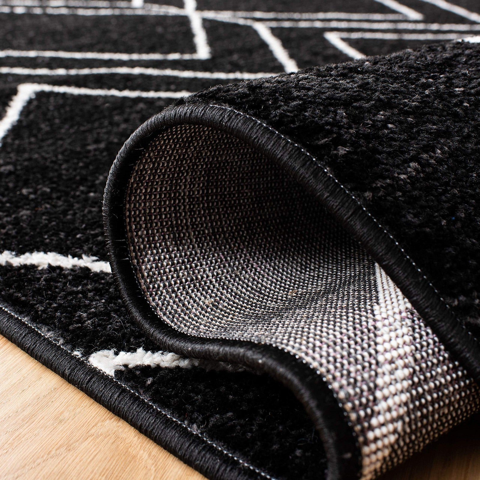 Safavieh Adirondack Collection Runner Rug - 26 X 10 Black Ivory Modern