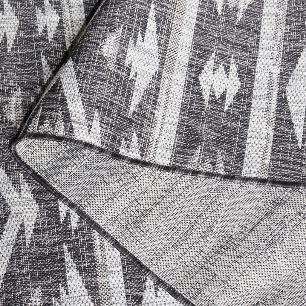 Safavieh Courtyard Collection 53 Round Black / Grey Cy8863 Indoor/ Outdoor