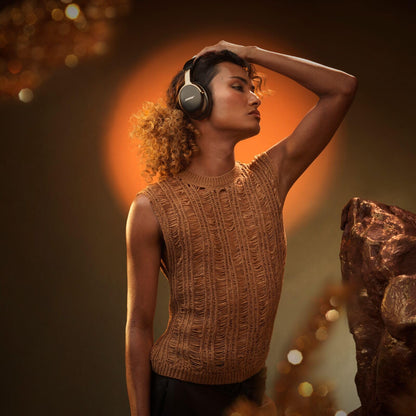 Bose QuietComfort Ultra Bluetooth Headphones (2nd Gen), Wireless Headphones with Spatial Audio, Over Ear Noise Cancelling with Mic, Up to 30 Hours of Play time, Black