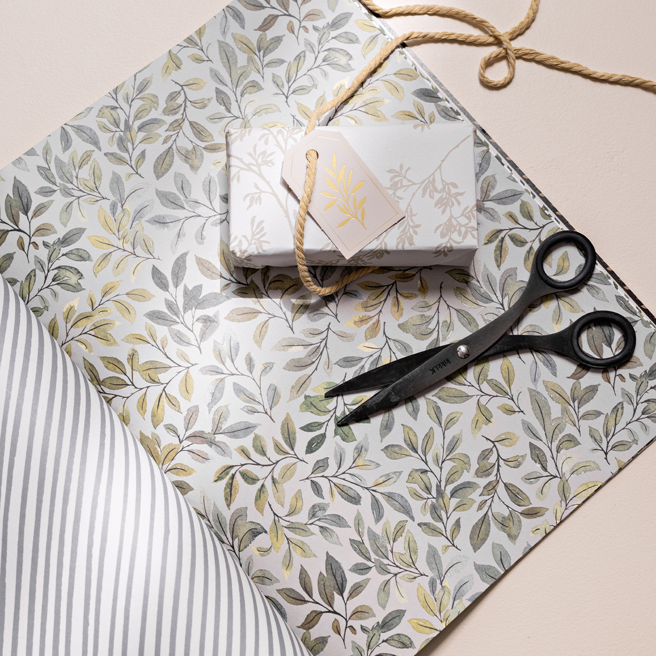 That's A Wrap! : 12 Gift Wrapping Sheets for Any Occasion