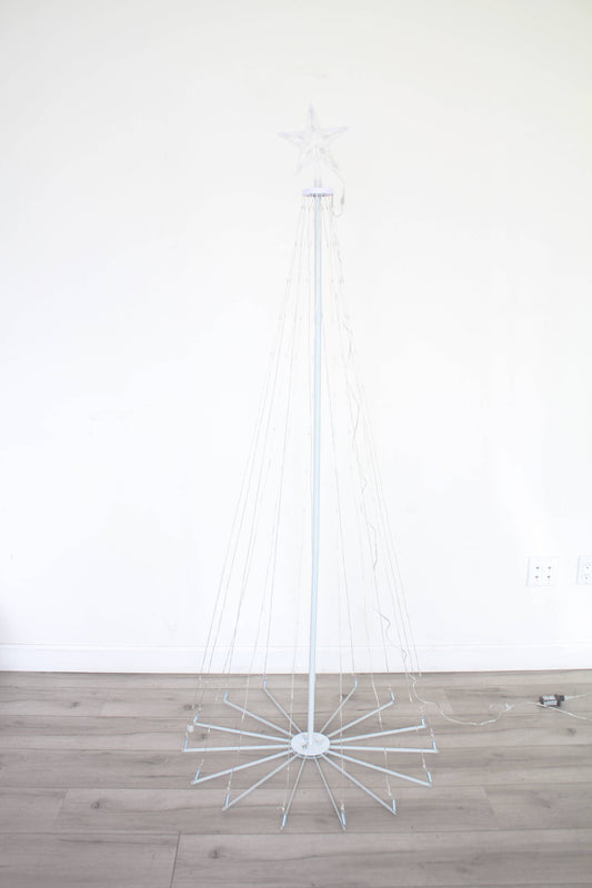 6ft Tree Light Outdoor w/ Star - Warm White
