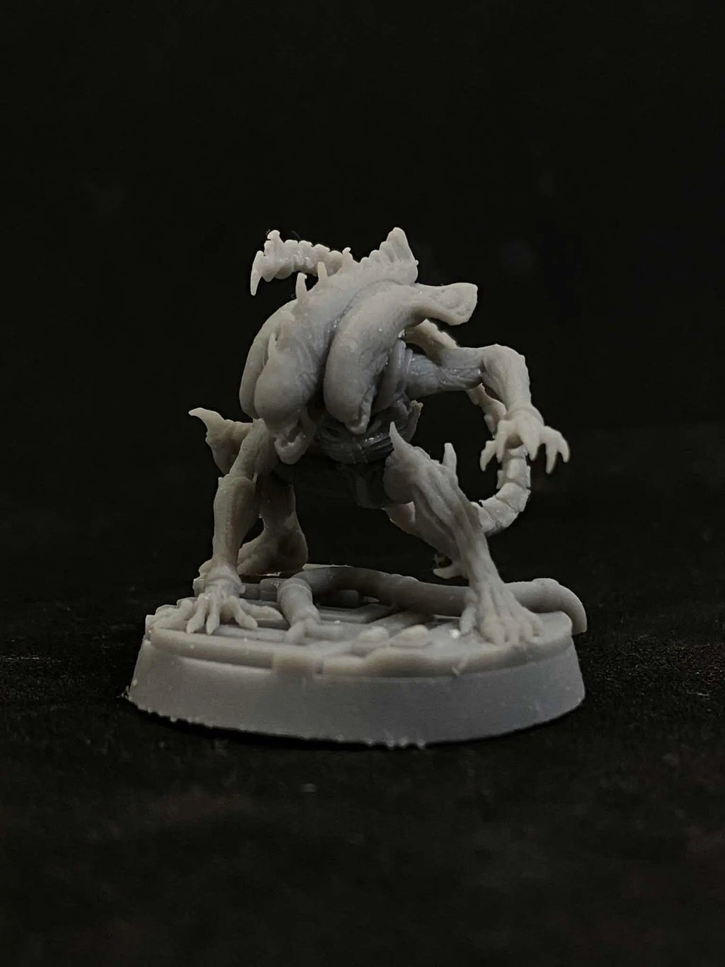 Xeno Cerberus by Papsikels Miniature, 30mm Miniature, 32mm Scale, War Gaming, Proxy for Alien, Table top gaming, Sci-fi, Aliens
