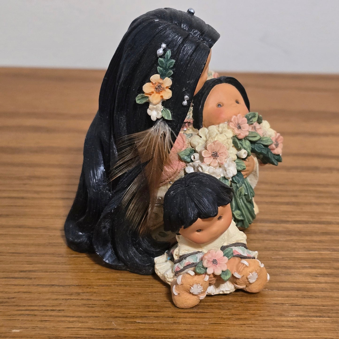 1998 Enesco Friends of the Feather “See The Wonder In Small Things” Figurine