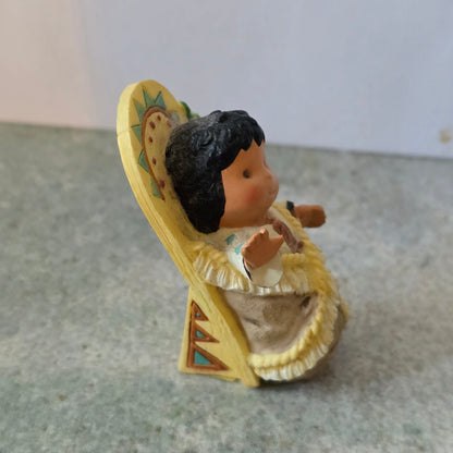Enesco Friends of the Feather – Cradleboard Baby – 1998 Miniature Figurine